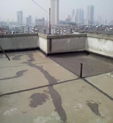 华坪漏水维修 楼顶漏水是什么原因，楼顶漏水维修方法是什么?